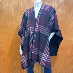 Ike Behar Women's Reversible Shawl Poncho Wrap One Size Burgundy Black